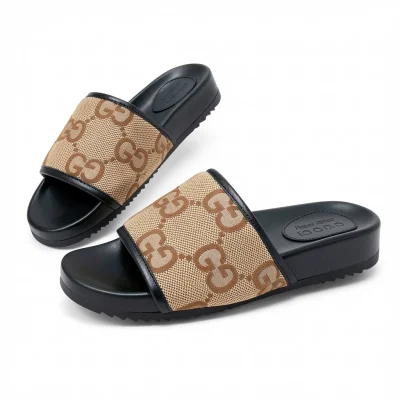 Chancleta de estilo casual con diseño distintivo