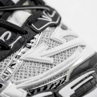 Tenis deportivos con diseño moderno