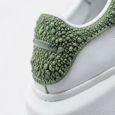 Tenis blanco con detalles verdes